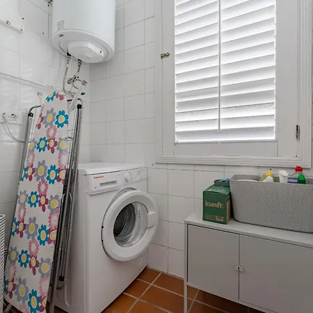 2bdr Ocean View & Large Private Terrace In *