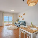 Apartament 2bdr Ocean View & Large Private Terrace In
