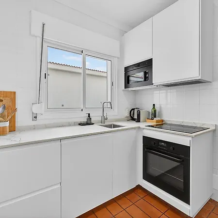 2bdr Ocean View & Large Private Terrace In Appartement