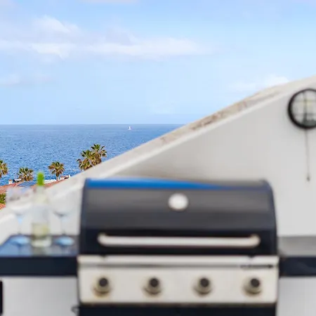 2bdr Ocean View & Large Private Terrace In Appartement *