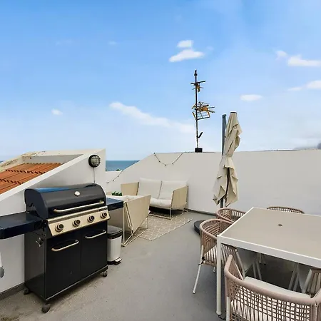 2bdr Ocean View & Large Private Terrace In Appartement