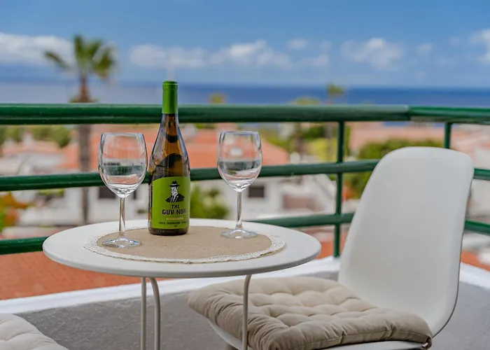 2bdr Ocean View & Large Private Terrace In